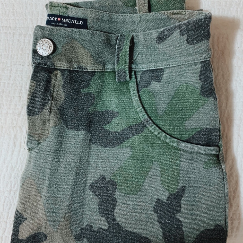 Brandy Melville camo pants